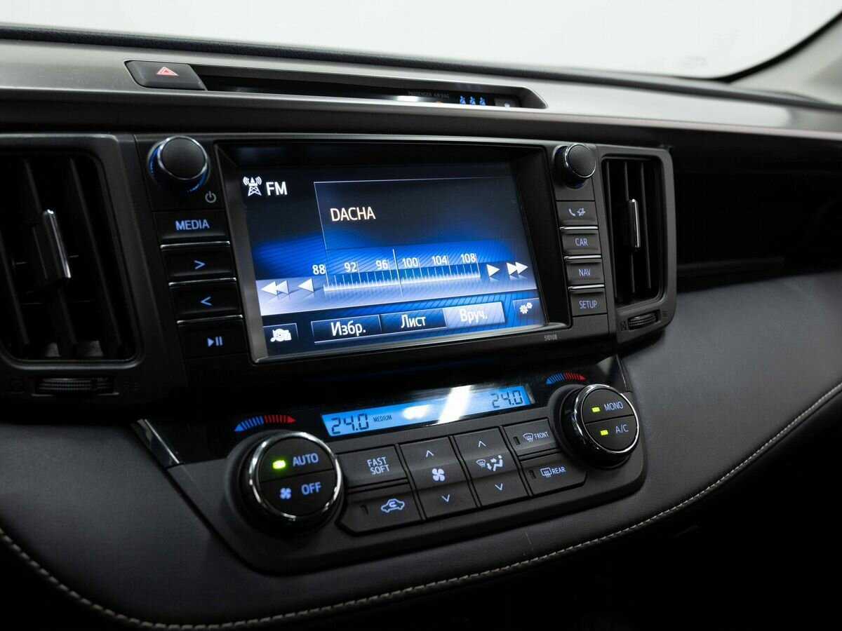 Купить Toyota RAV4 с пробегом. Фото: #17