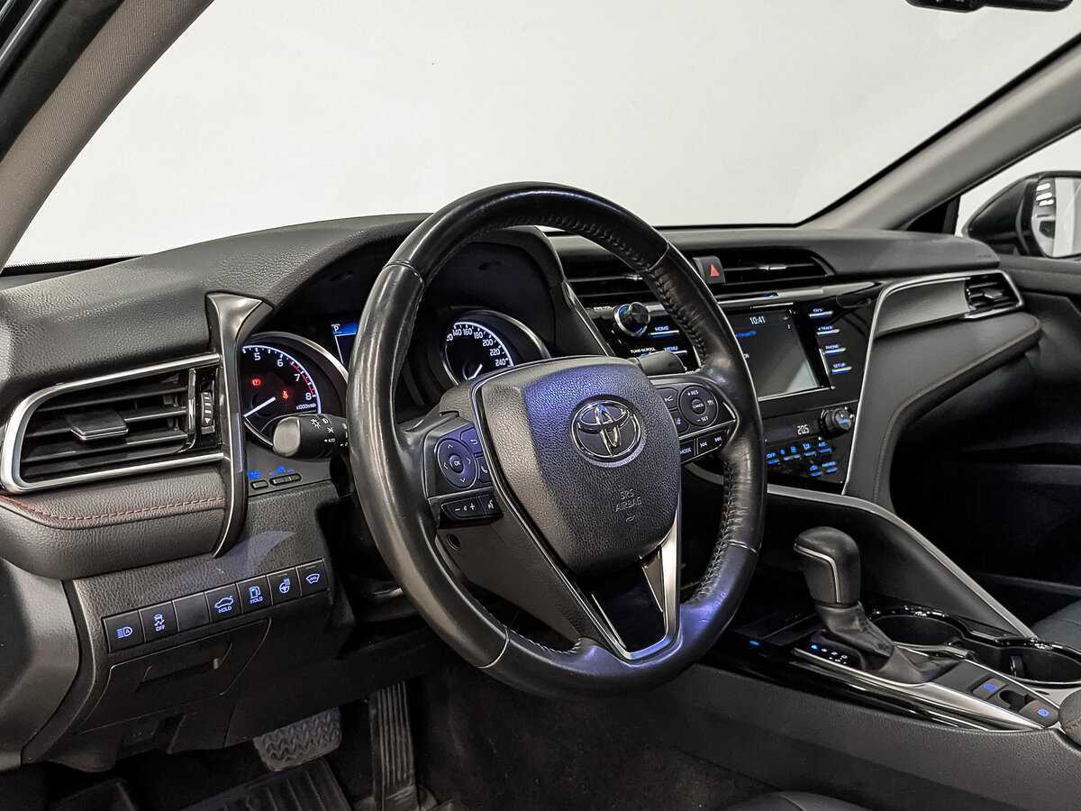 Купить Toyota Camry с пробегом. Фото: #14