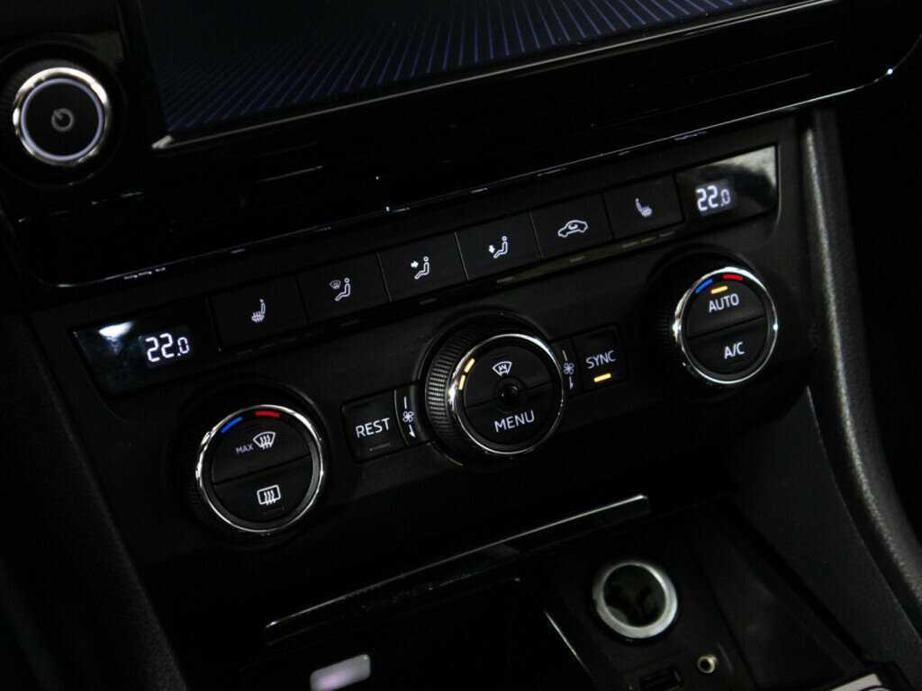 Купить Skoda Superb с пробегом. Фото: #15