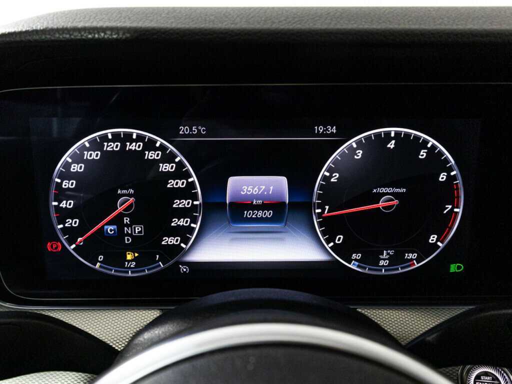 Купить Mercedes-Benz E-Класс с пробегом. Фото: #11