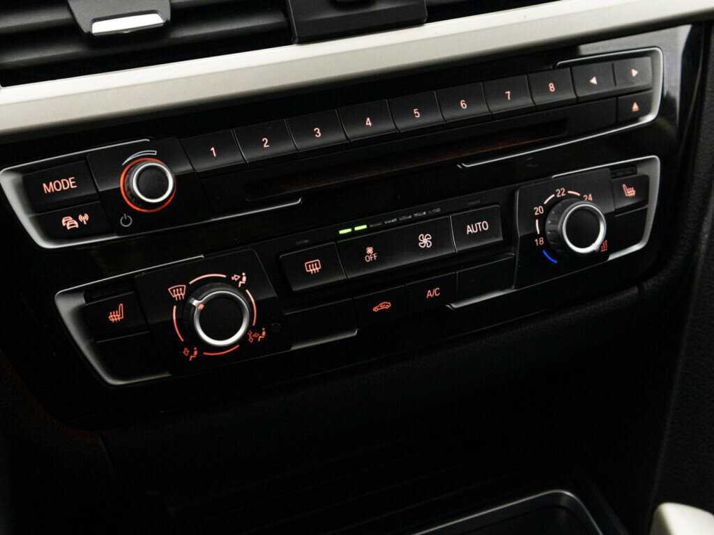 Купить BMW 3 серии с пробегом. Фото: #17