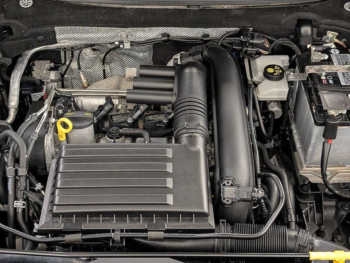 Купить Volkswagen Taos с пробегом. Фото: #8