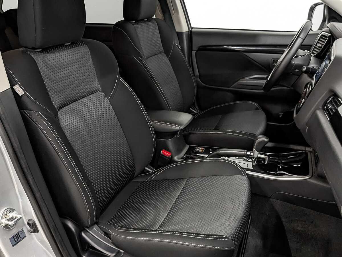 Купить Mitsubishi Outlander с пробегом. Фото: #22