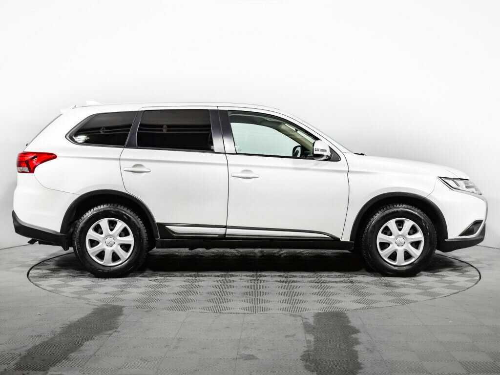 Купить Mitsubishi Outlander с пробегом. Фото: #3