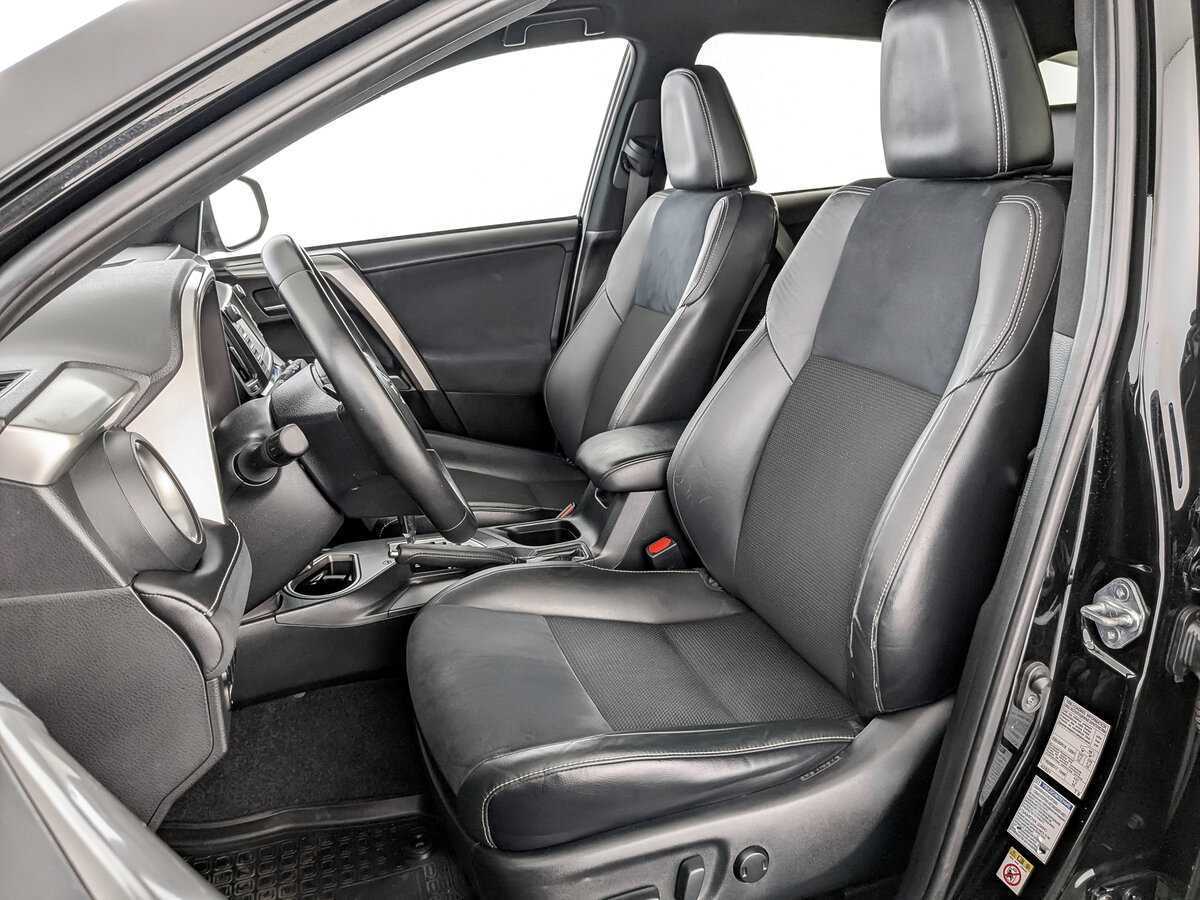 Купить Toyota RAV4 с пробегом. Фото: #17