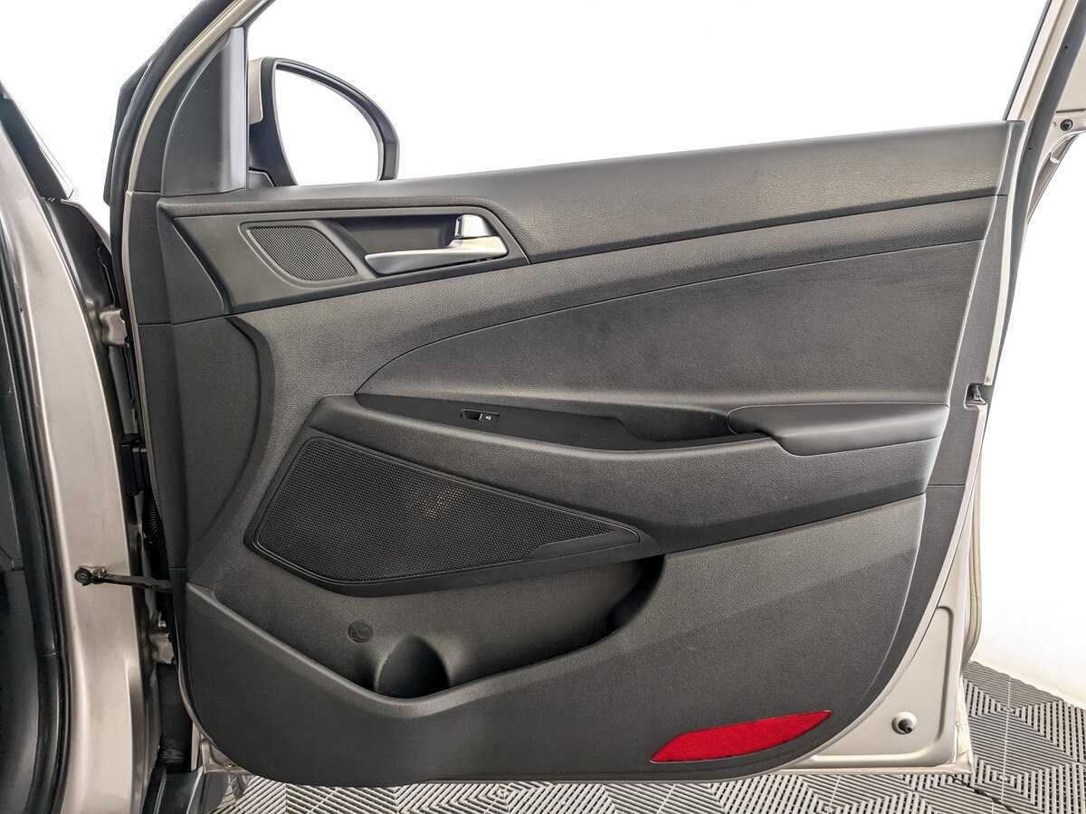 Купить Hyundai Tucson с пробегом. Фото: #23
