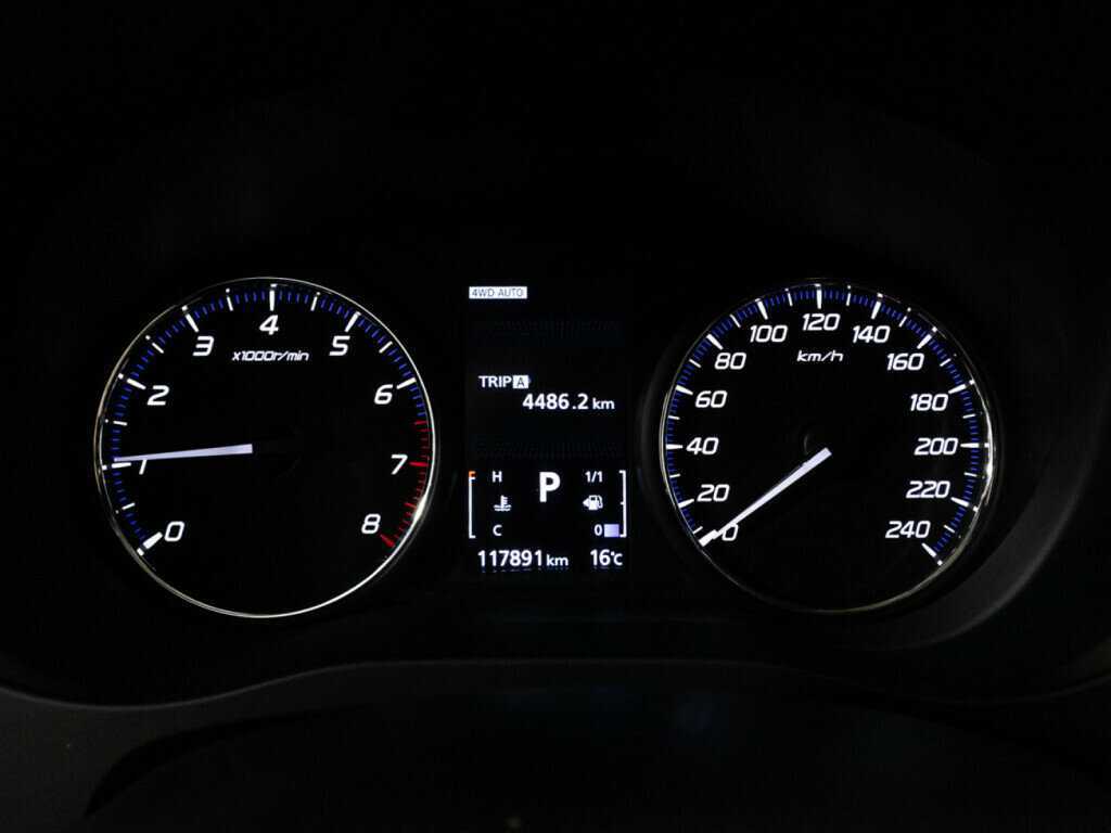 Купить Mitsubishi Outlander с пробегом. Фото: #11