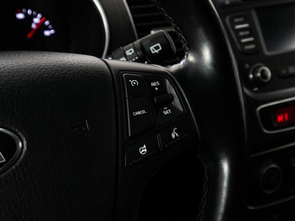 Купить Kia Sorento с пробегом. Фото: #18