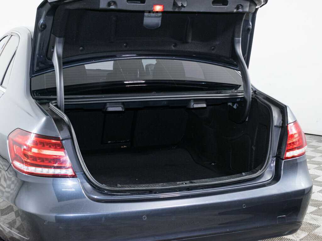 Купить Mercedes-Benz E-Класс с пробегом. Фото: #6