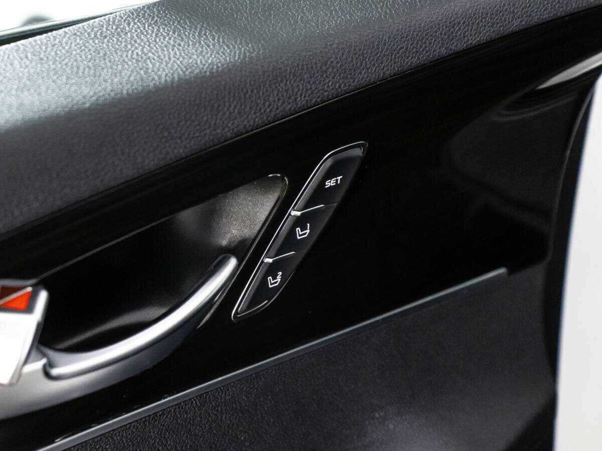 Купить Kia Sorento с пробегом. Фото: #23