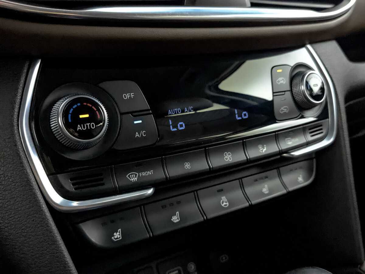 Купить Hyundai Santa Fe с пробегом. Фото: #24