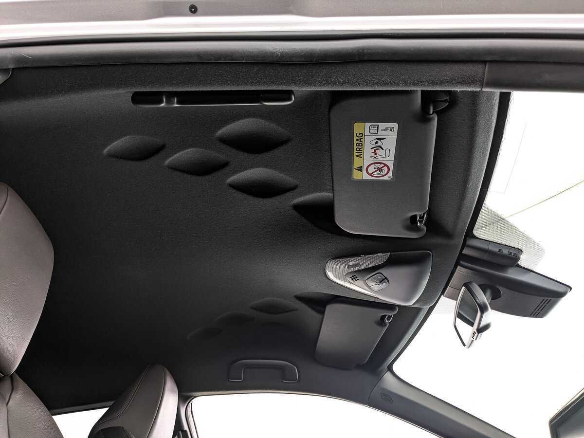 Купить Toyota C-HR с пробегом. Фото: #22