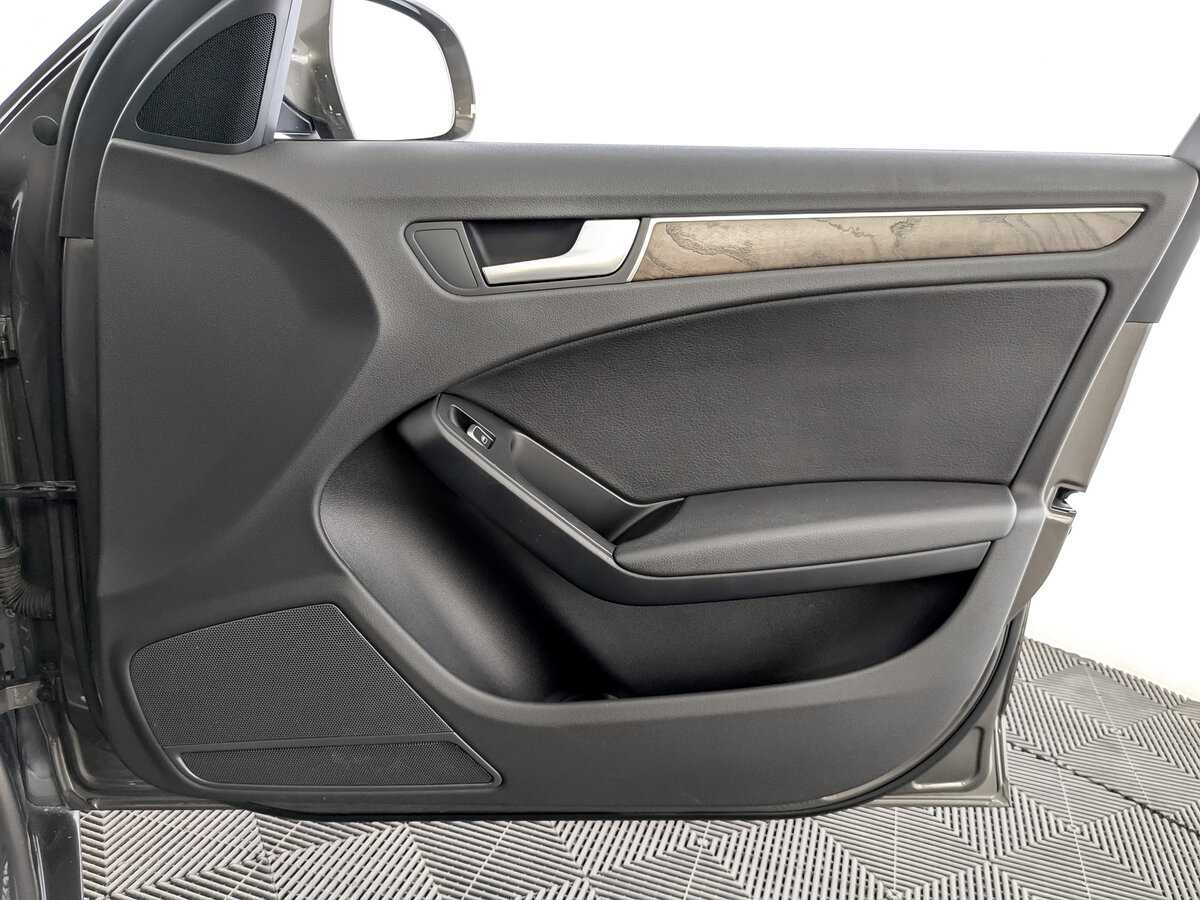 Купить Audi A4 с пробегом. Фото: #23