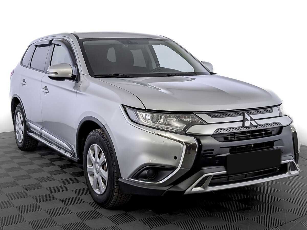 Купить Mitsubishi Outlander с пробегом. Фото: #2