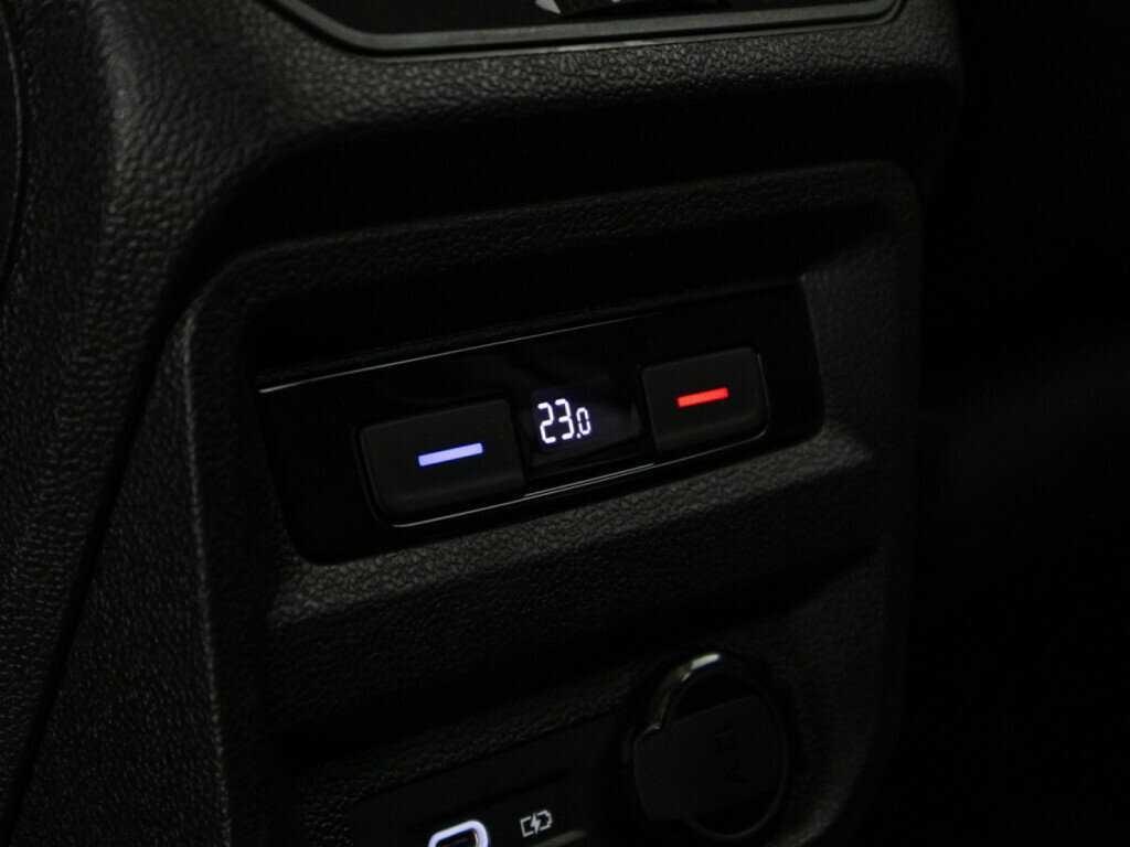 Купить Volkswagen Tiguan с пробегом. Фото: #17