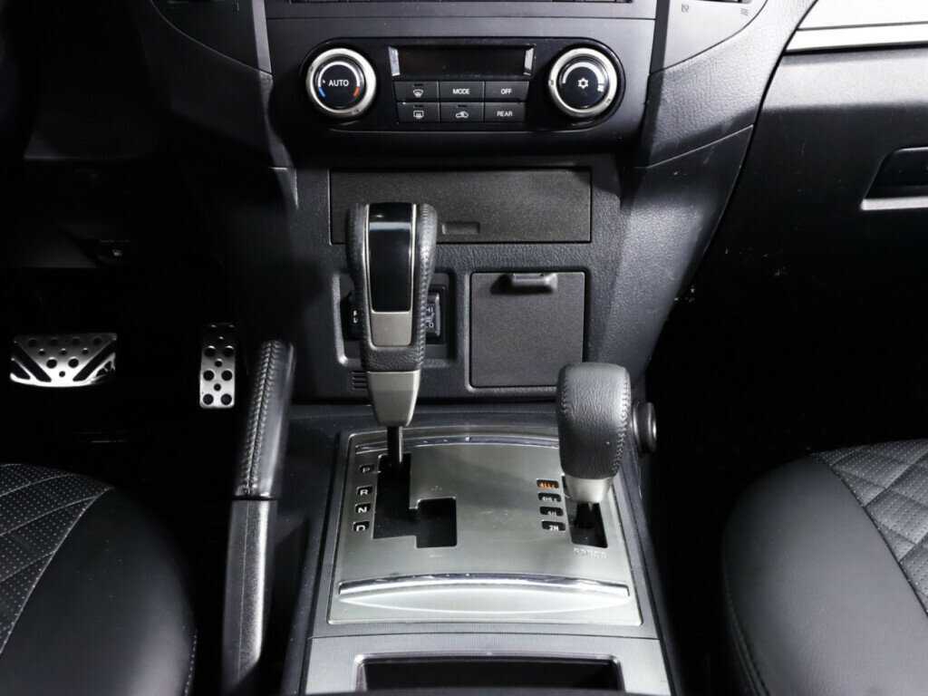 Купить Mitsubishi Pajero с пробегом. Фото: #16