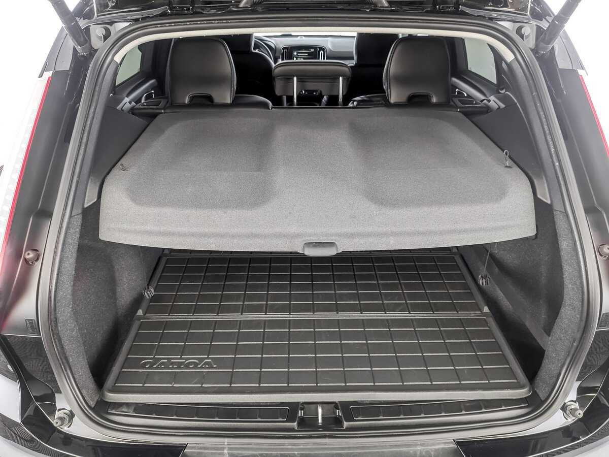 Купить Volvo XC40 с пробегом. Фото: #9