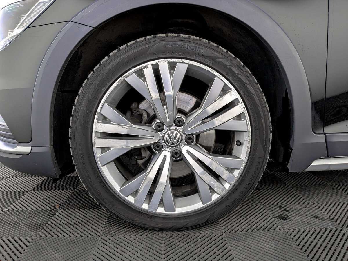 Купить Volkswagen Passat с пробегом. Фото: #17