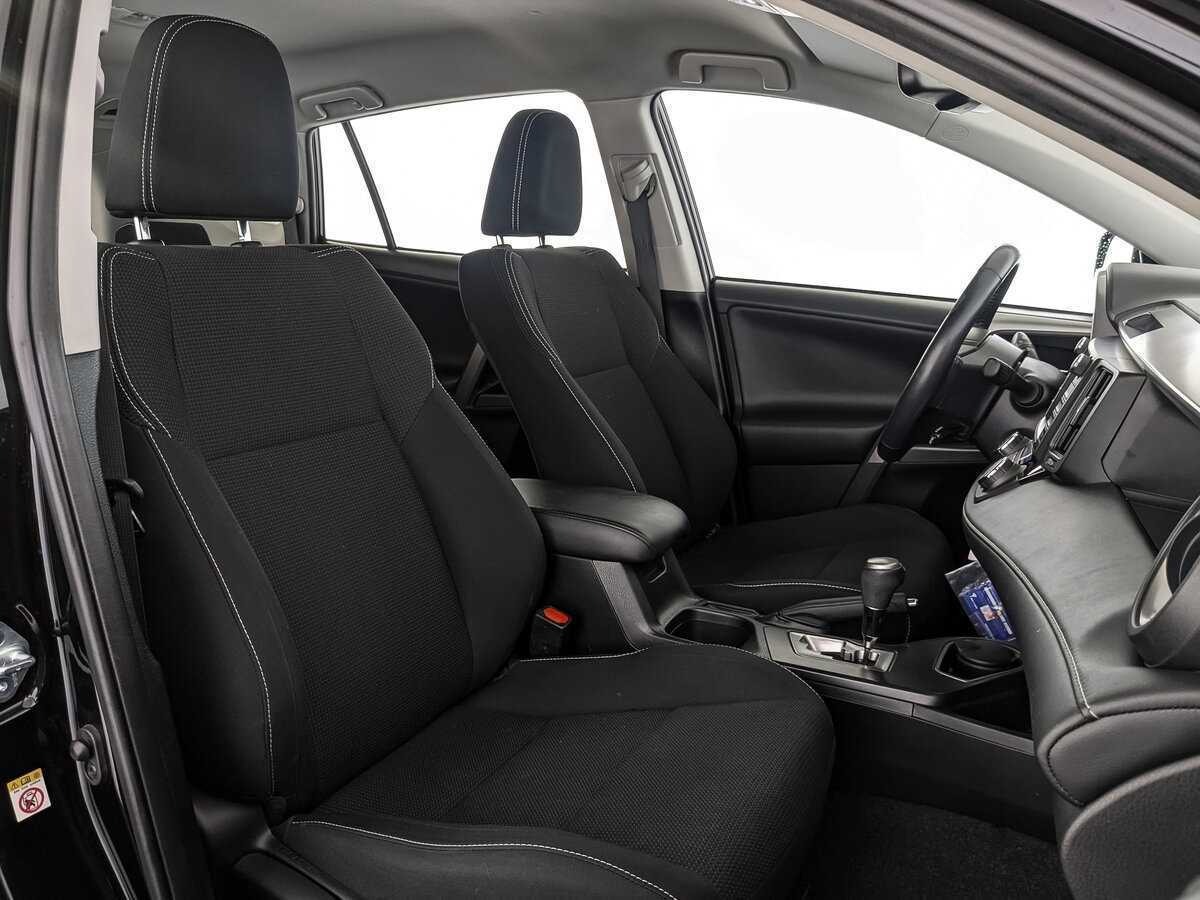Купить Toyota RAV4 с пробегом. Фото: #20