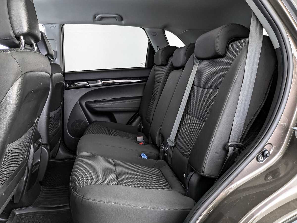 Купить Kia Sorento с пробегом. Фото: #11