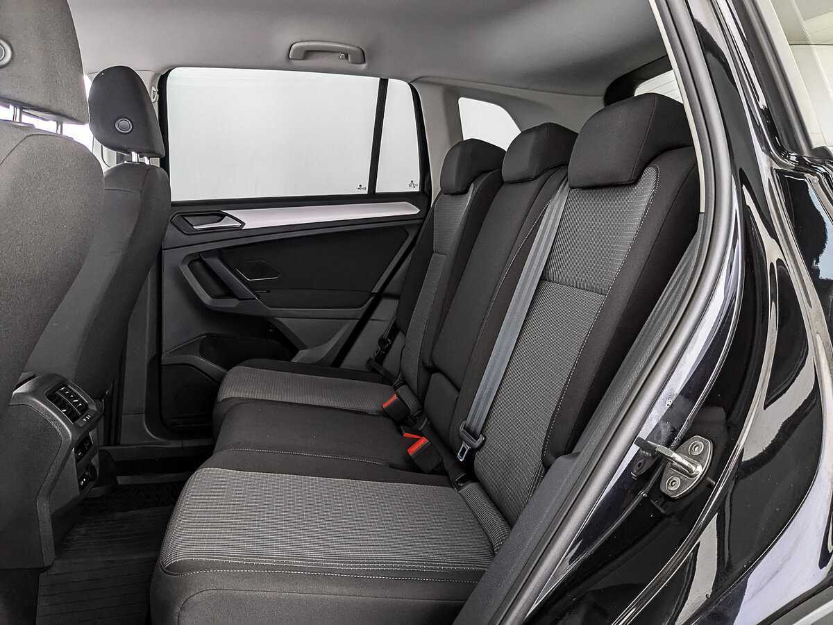 Купить Volkswagen Tiguan с пробегом. Фото: #17