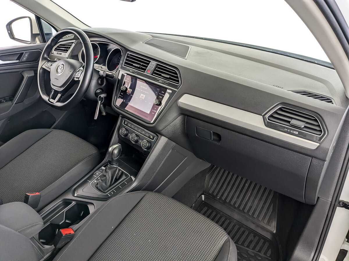 Купить Volkswagen Tiguan с пробегом. Фото: #10