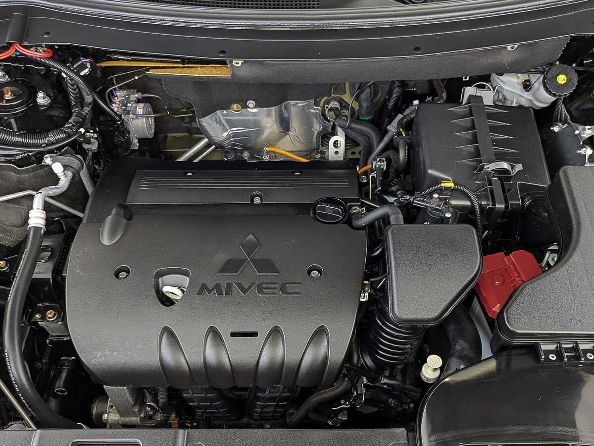 Купить Mitsubishi Outlander с пробегом. Фото: #8