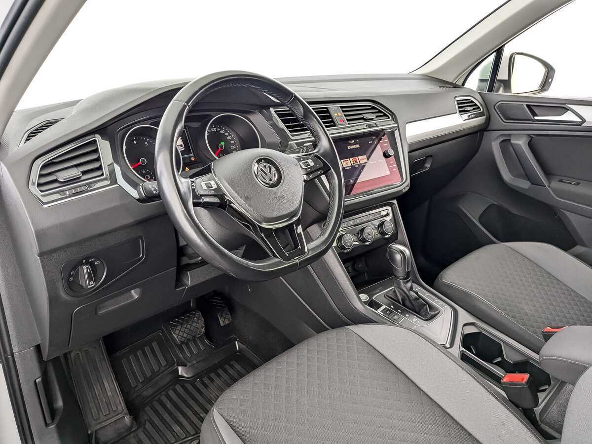 Купить Volkswagen Tiguan с пробегом. Фото: #15