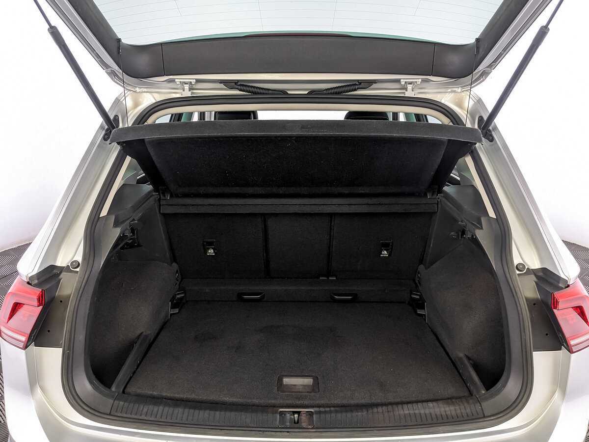Купить Volkswagen Tiguan с пробегом. Фото: #9