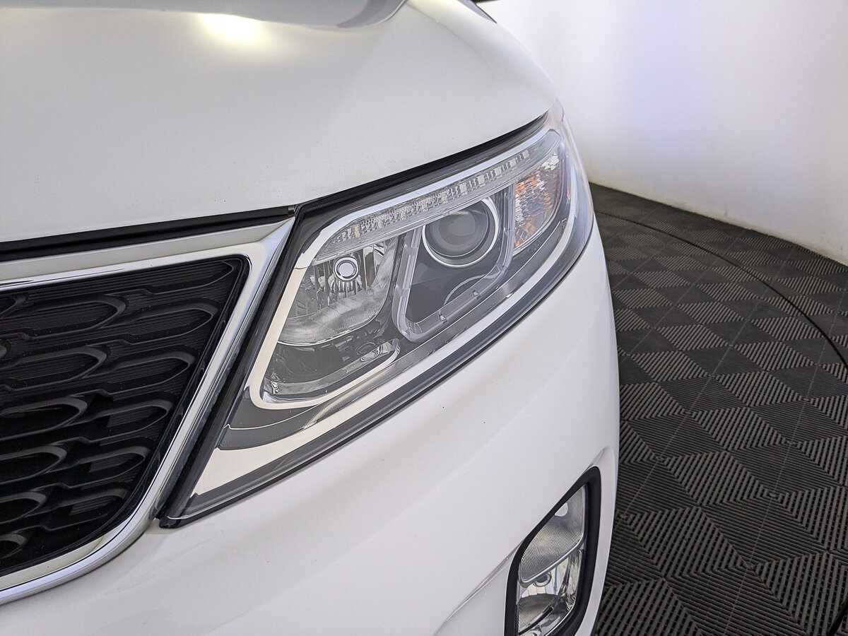 Купить Kia Sorento с пробегом. Фото: #10
