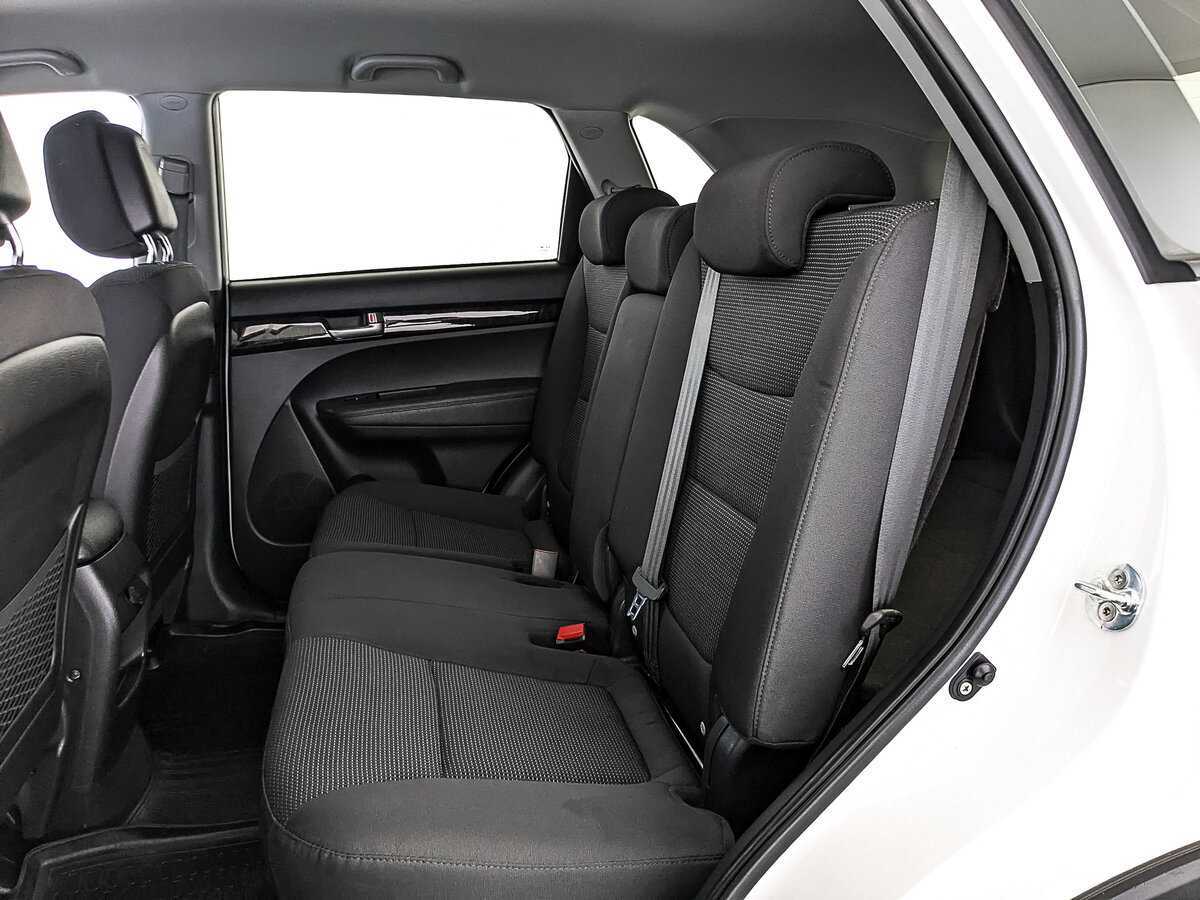 Купить Kia Sorento с пробегом. Фото: #17
