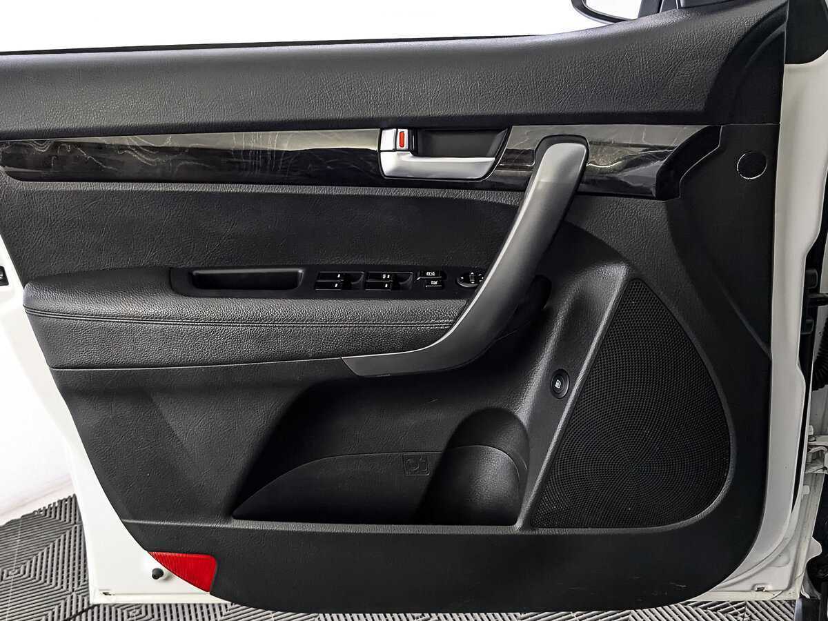 Купить Kia Sorento с пробегом. Фото: #18