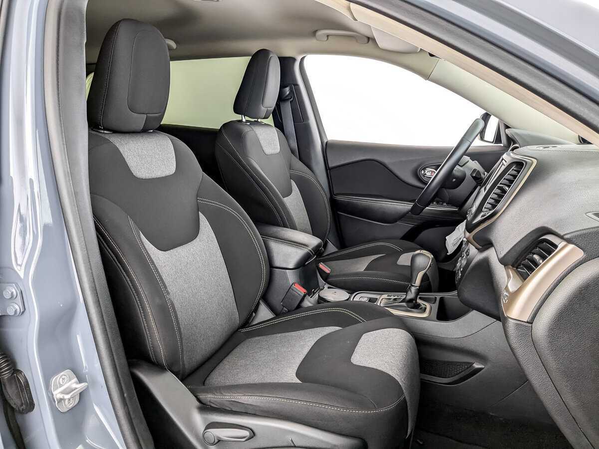 Купить Jeep Cherokee с пробегом. Фото: #20