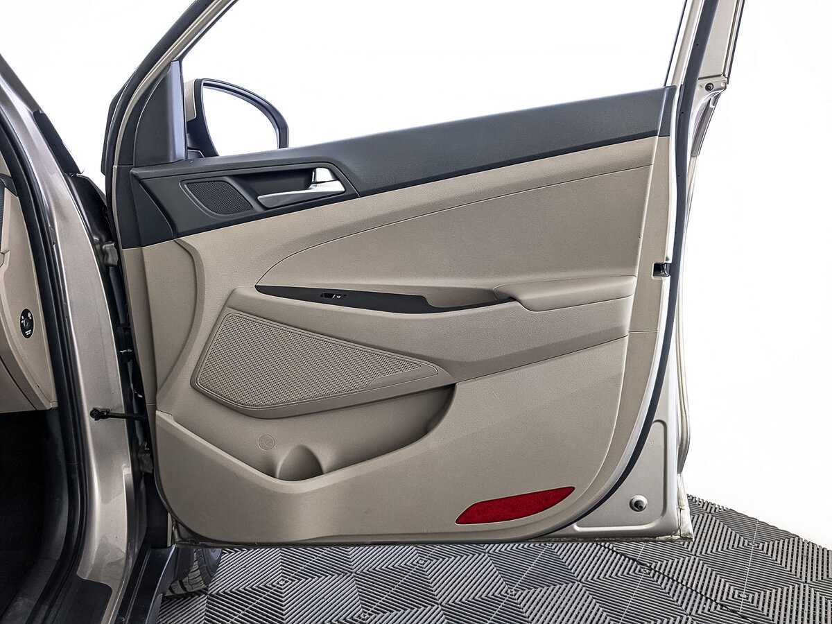 Купить Hyundai Tucson с пробегом. Фото: #24