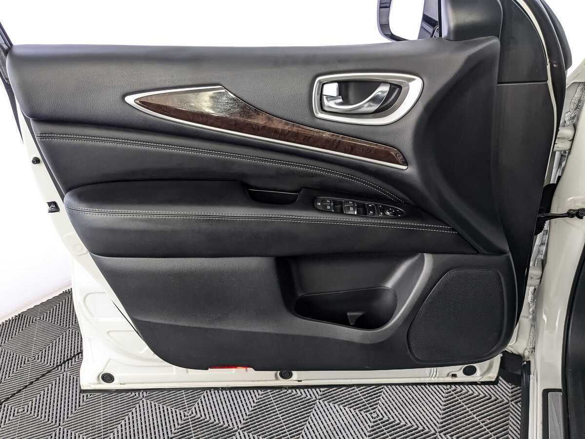 Купить Infiniti QX60 с пробегом. Фото: #16