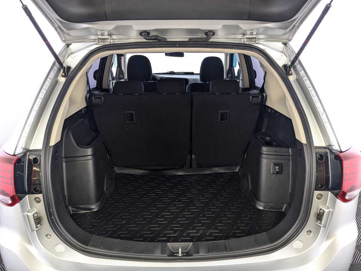 Купить Mitsubishi Outlander с пробегом. Фото: #9