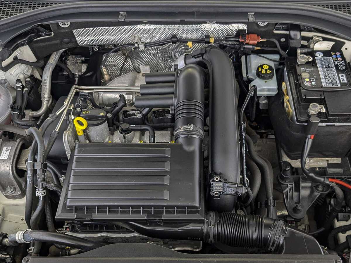 Купить Skoda Superb с пробегом. Фото: #8