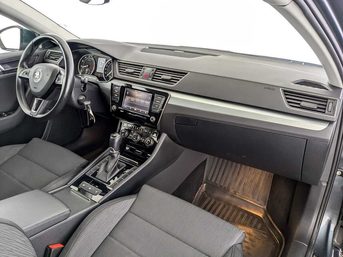 Купить Skoda Superb с пробегом. Фото: #10