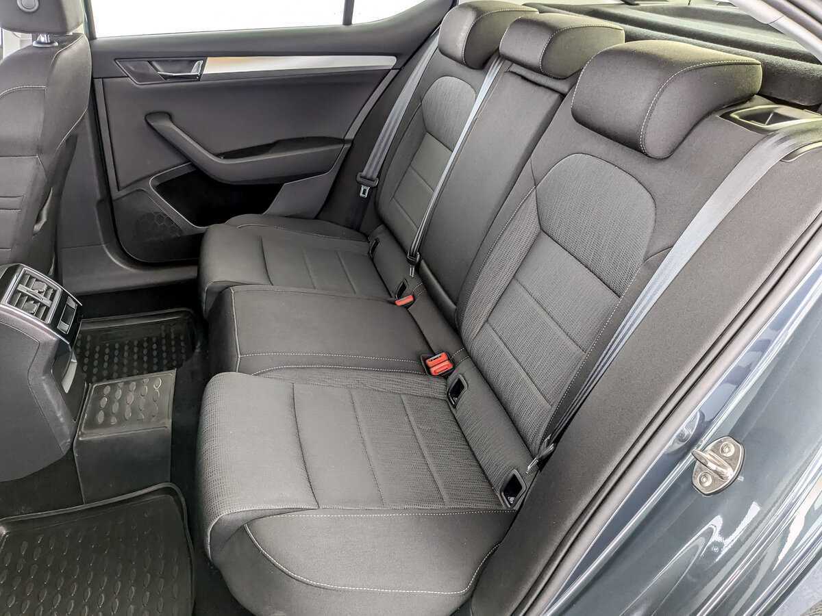 Купить Skoda Superb с пробегом. Фото: #11