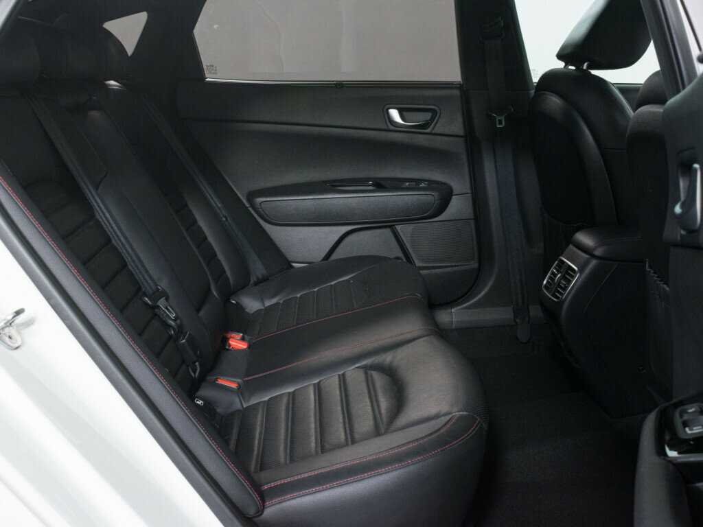 Купить Kia Optima с пробегом. Фото: #8