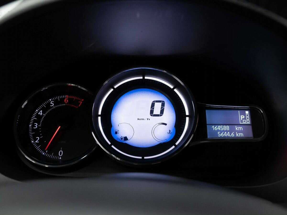 Купить Renault Fluence с пробегом. Фото: #16