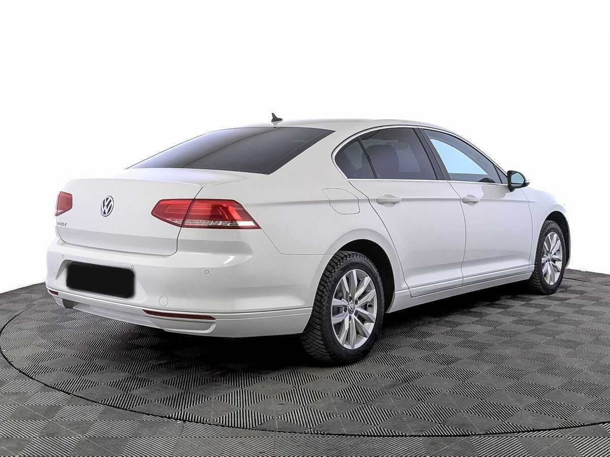 Купить Volkswagen Passat с пробегом. Фото: #4