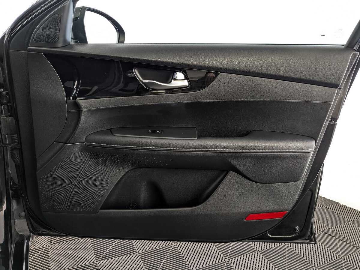 Купить Kia Cerato с пробегом. Фото: #23