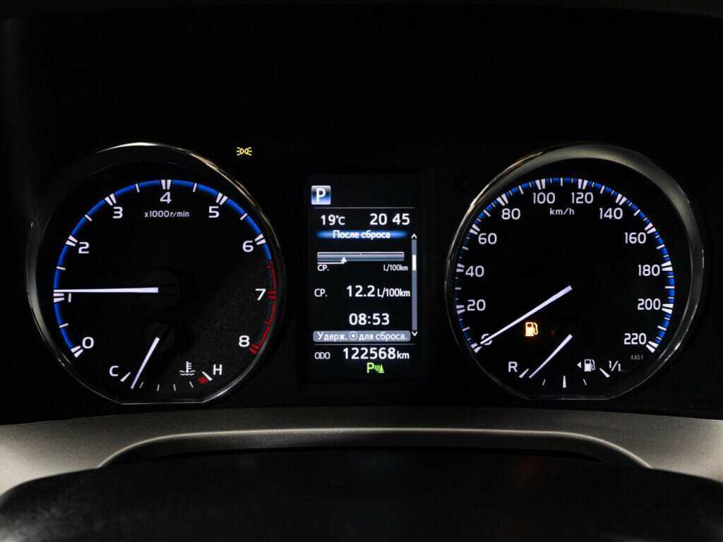 Купить Toyota RAV4 с пробегом. Фото: #11