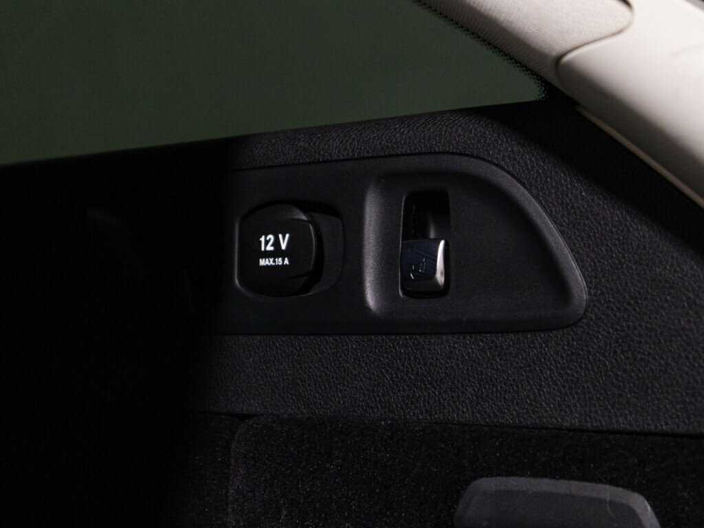 Купить Mercedes-Benz E-Класс с пробегом. Фото: #15