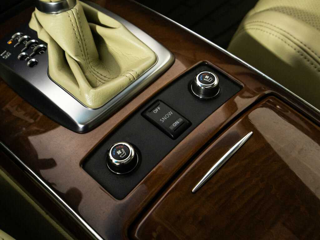 Купить Infiniti FX с пробегом. Фото: #16