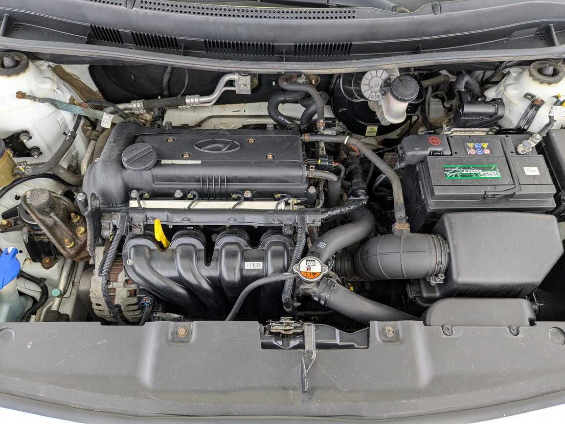 Купить Hyundai Solaris с пробегом. Фото: #10