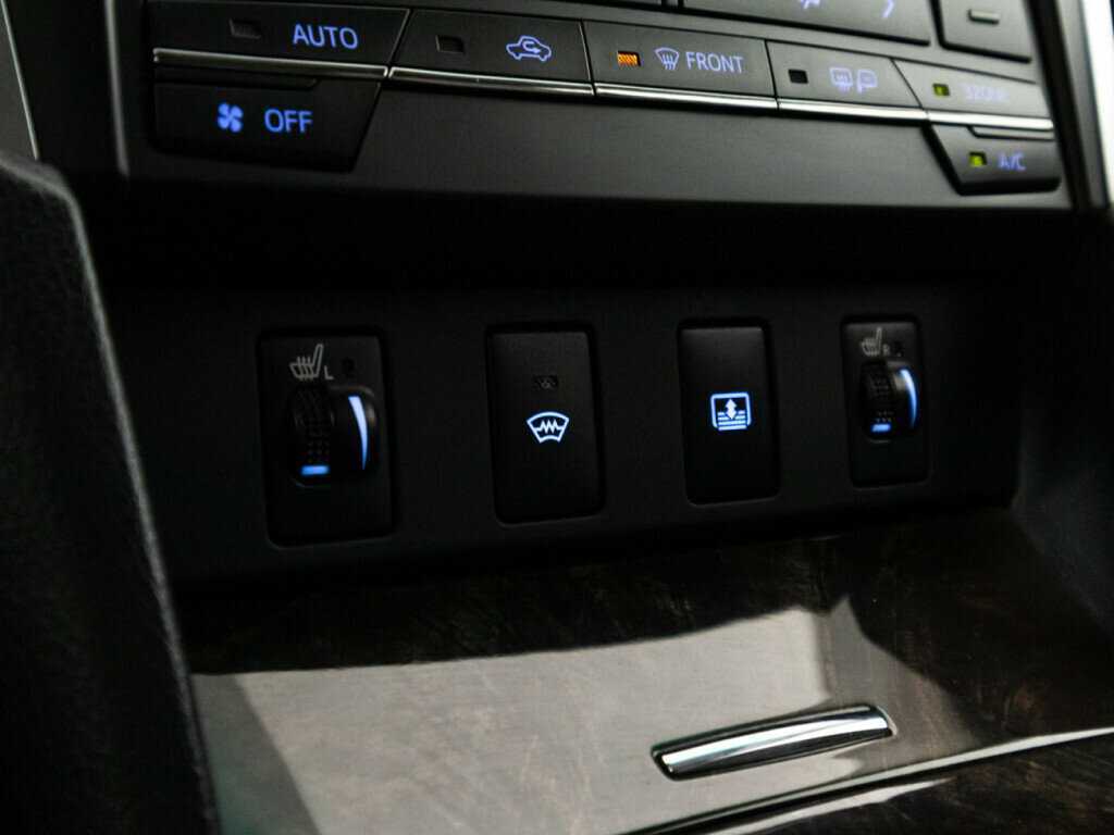 Купить Toyota Camry с пробегом. Фото: #17