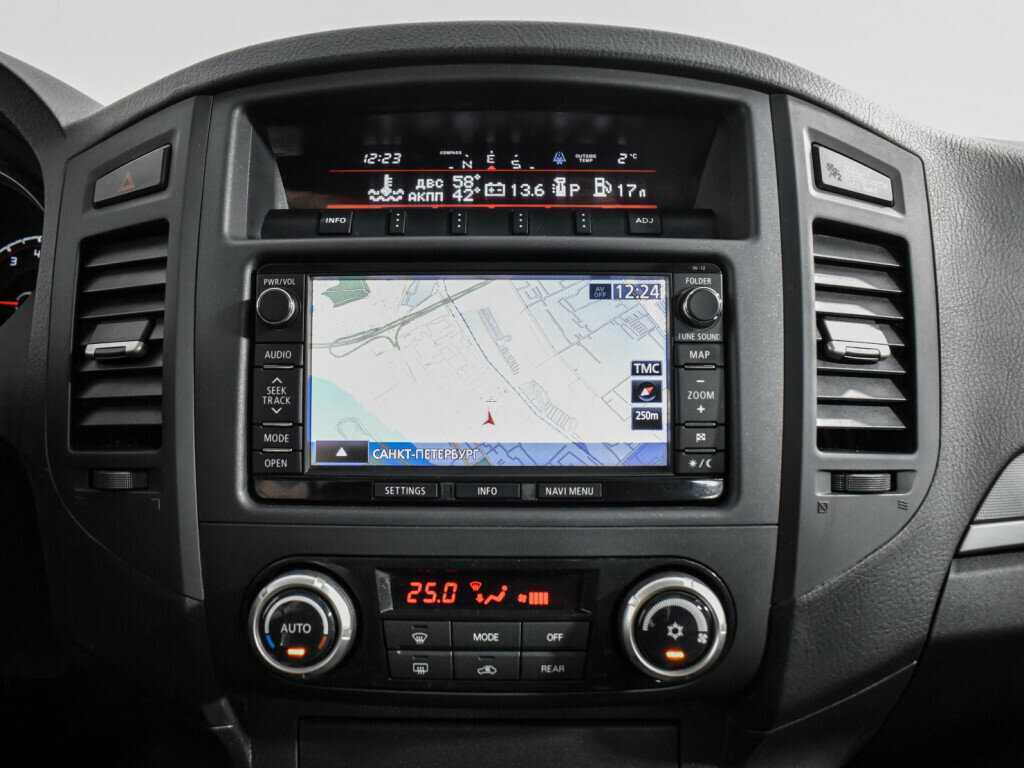 Купить Mitsubishi Pajero с пробегом. Фото: #17