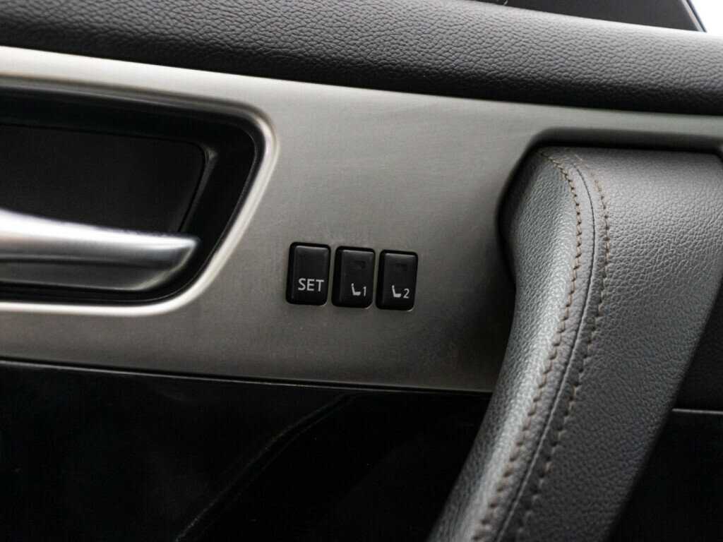 Купить Infiniti FX с пробегом. Фото: #22